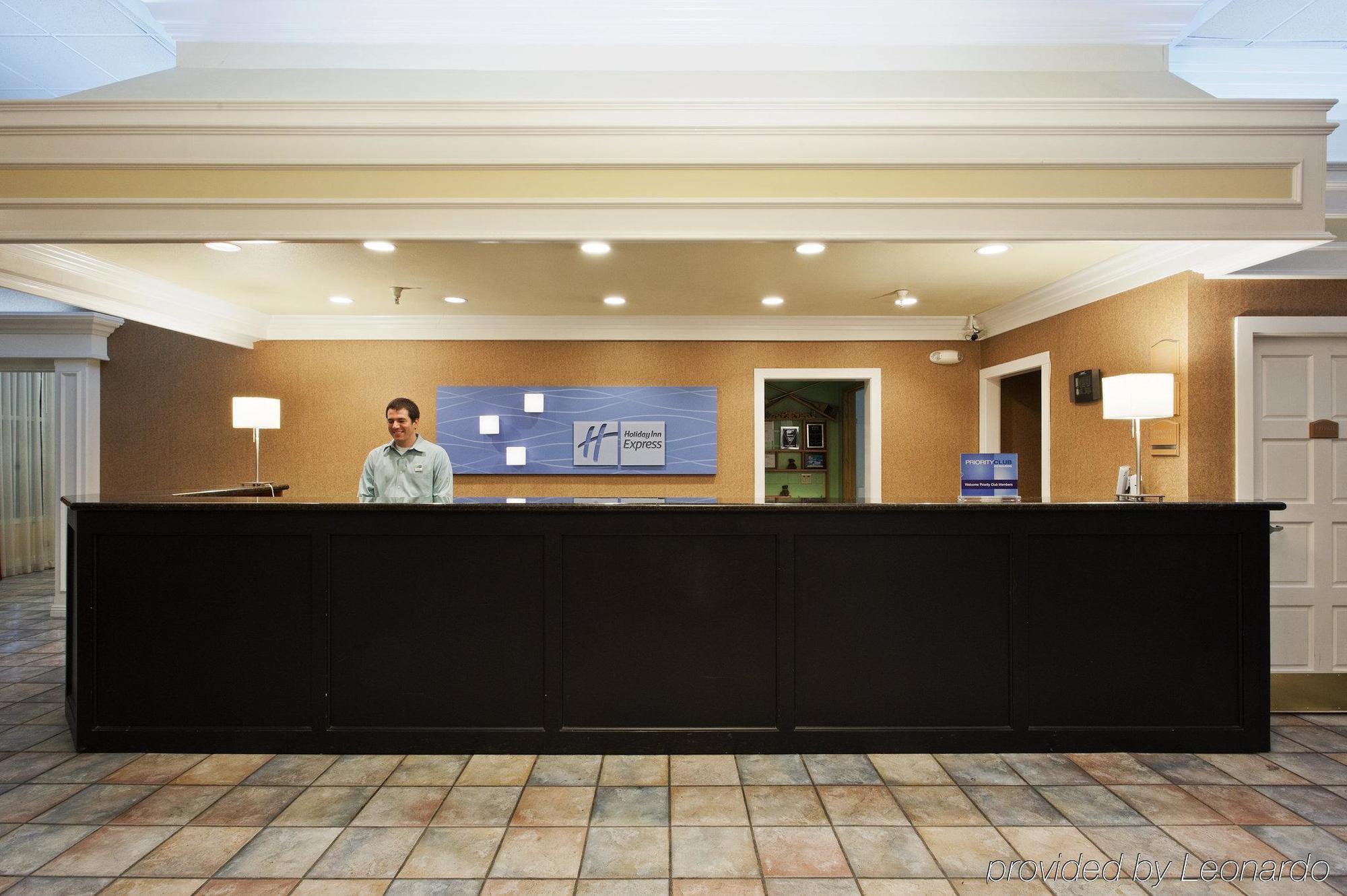Holiday Inn Express Corning By Ihg Interior photo