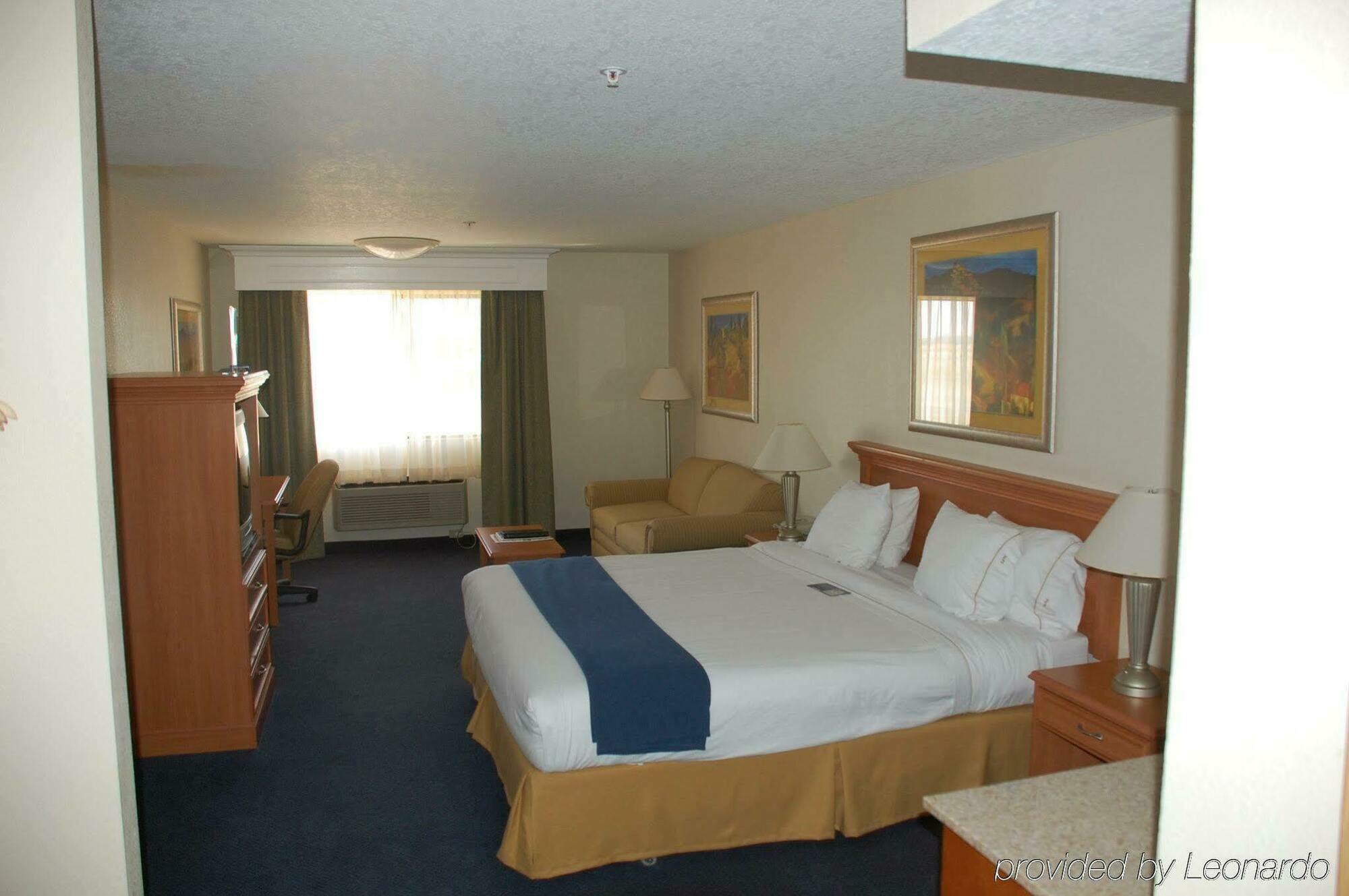 Holiday Inn Express Corning By Ihg Exterior photo